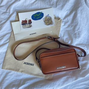 JACQUEMUS Le Baneto (Rectangular Crossbody Bag)